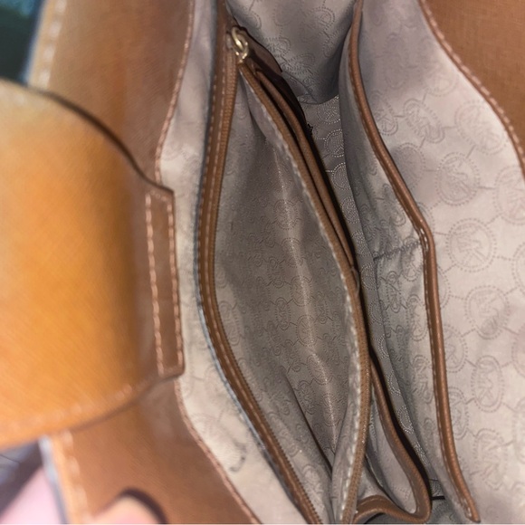 Michael Kors Hamilton purse - Picture 4 of 4